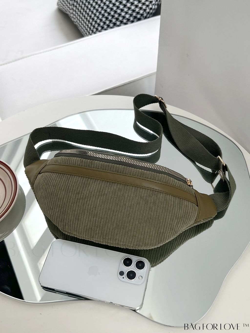 BagForLove - Lightweight Unisex Waist Pack with Green Styling