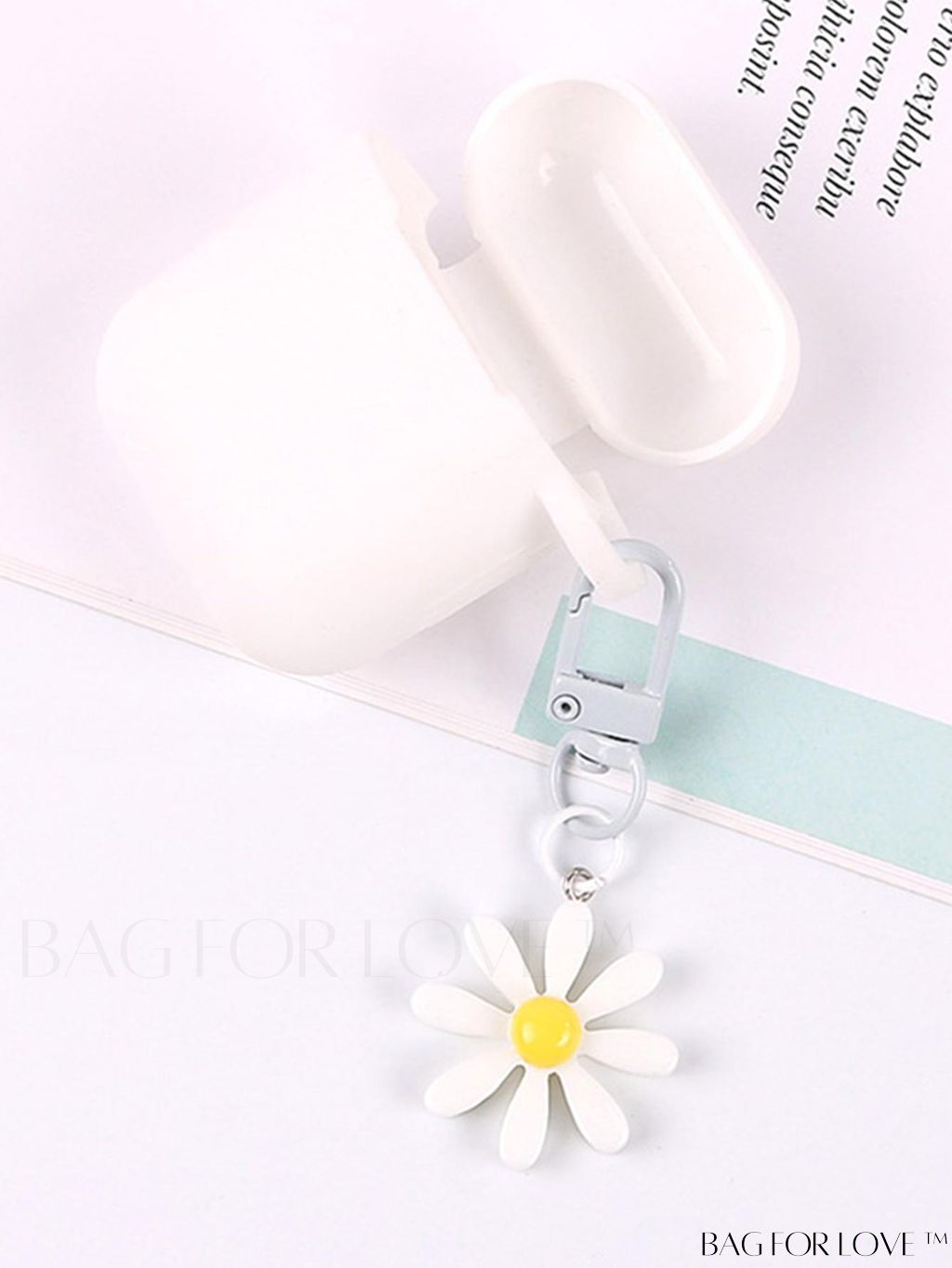 BagForLove - Daisy Flower Keychain: Stylish Earphone Cover, Keyring Bag, and Purse/Backpack Pendant with Car Key Chain Ornament