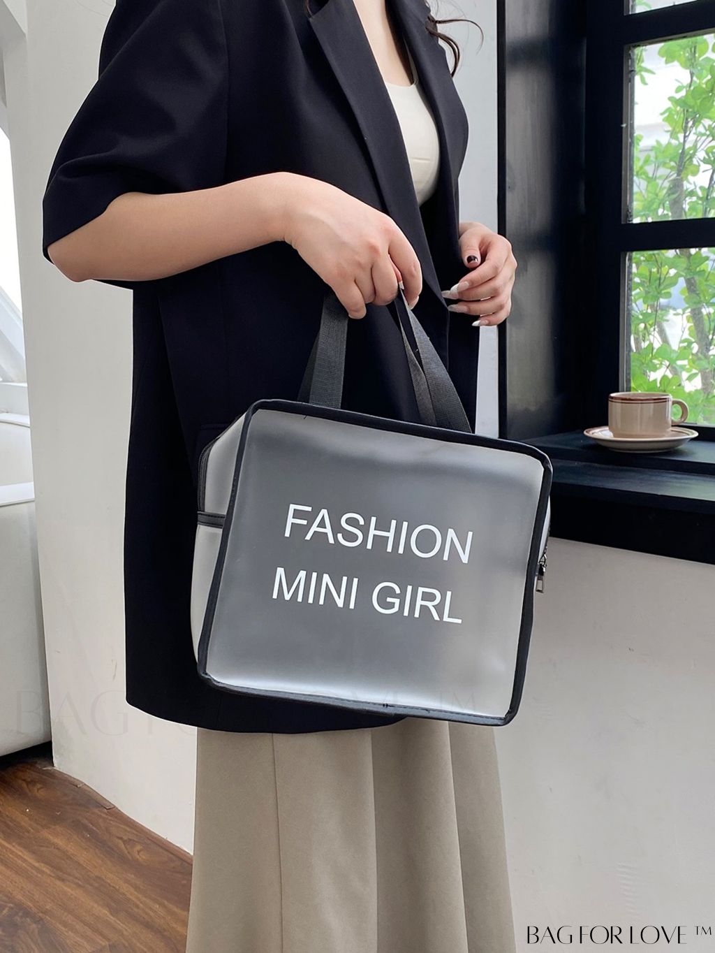 BagForLove - Travel-Friendly Waterproof Cosmetic Bag: Spacious, Transparent, and Versatile