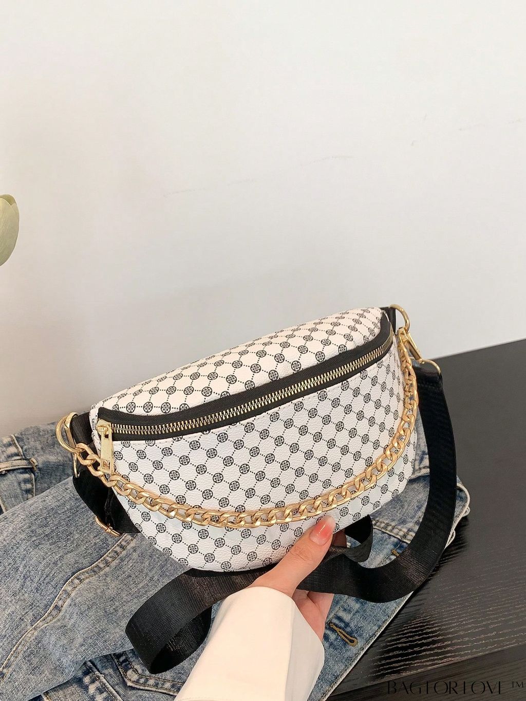 BagForLove - White Chain Decor All-Over Print Fanny Pack for Everyday Use