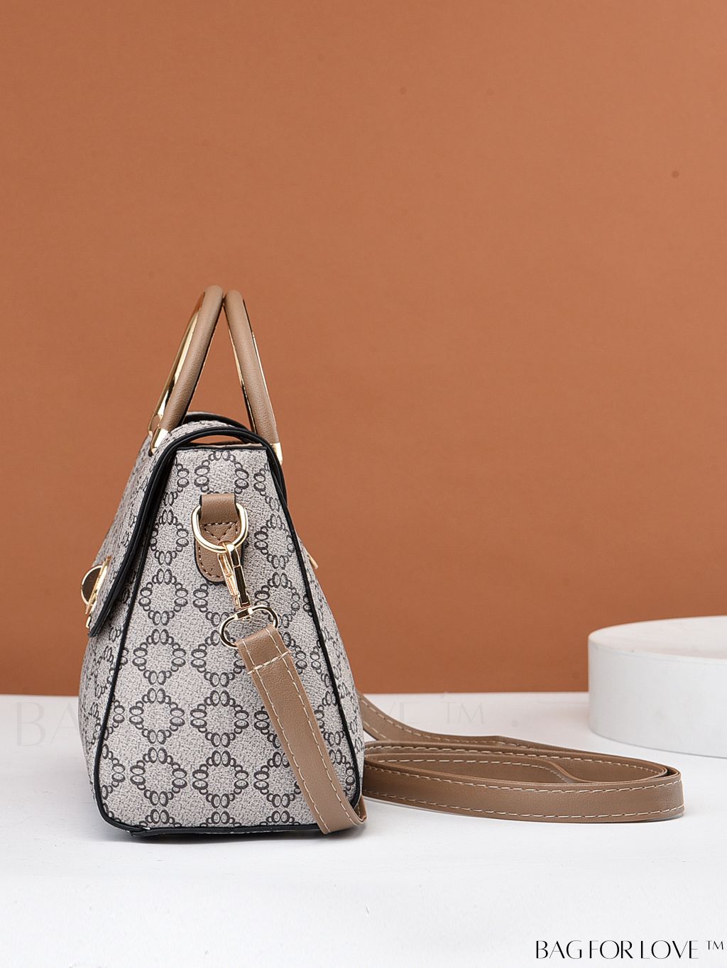 BagForLove - Chic Womens Square Crossbody Bag with Trendy Print Design