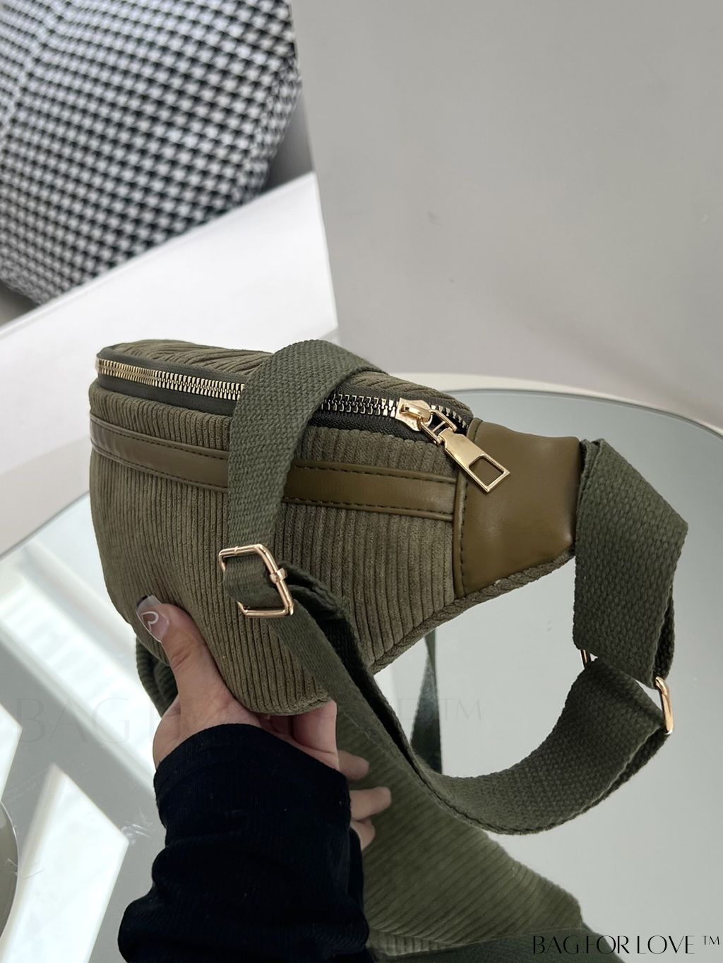 BagForLove - Lightweight Unisex Waist Pack with Green Styling