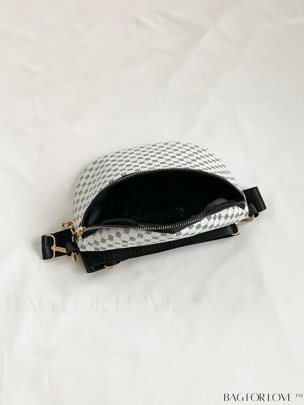 BagForLove - White Chain Decor All-Over Print Fanny Pack for Everyday Use