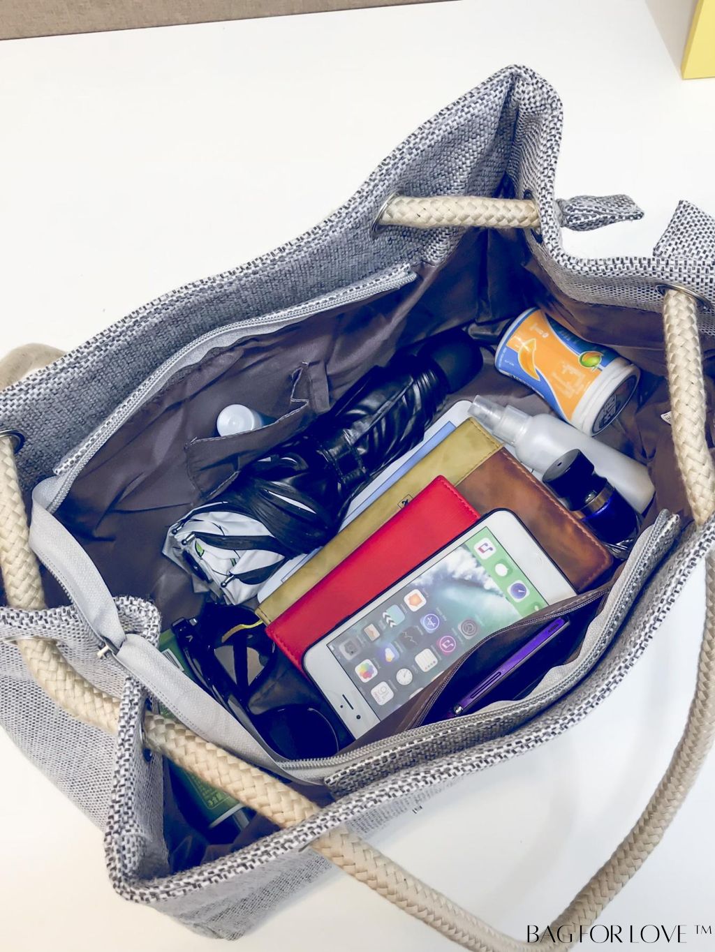 BagForLove - Stylish Travel Bag with Spacious Single Shoulder Design