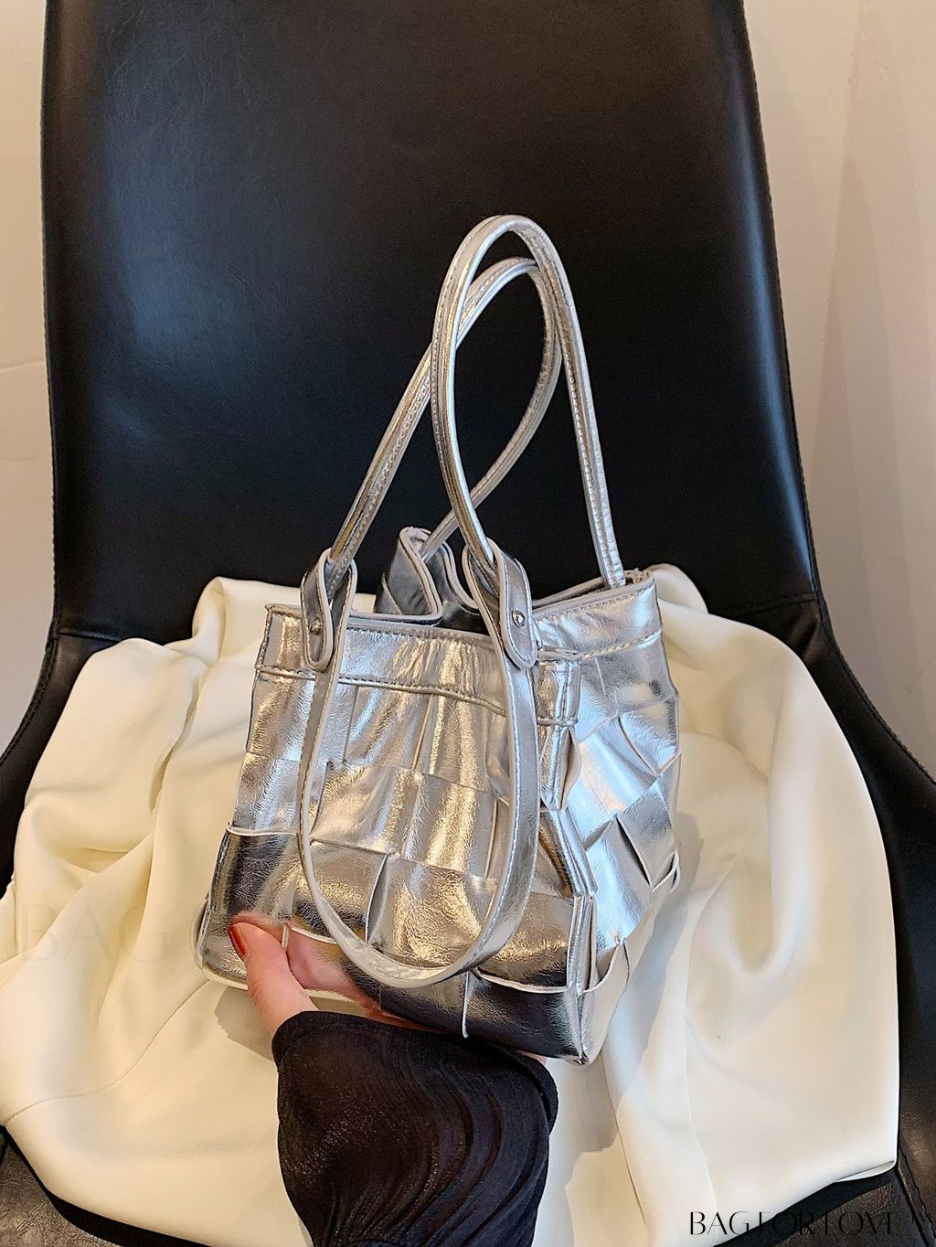 BagForLove - Versatile Silver Crossbody Bucket Bag with Fashionable Woven Design, for Trendy Style.