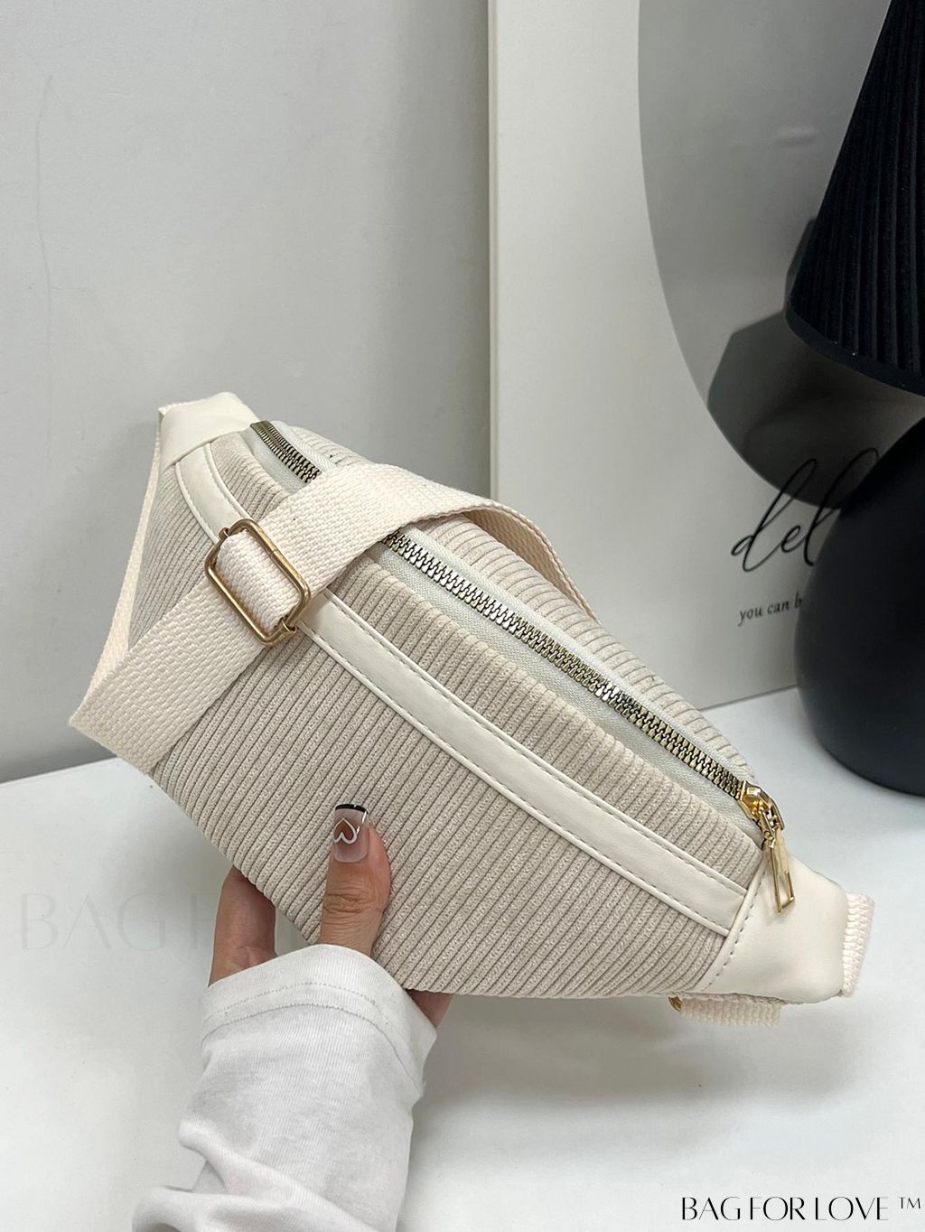 BagForLove - Lightweight Unisex Waist Pack with Green Styling