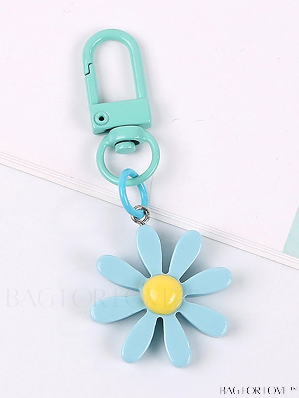 BagForLove - Daisy Flower Keychain: Stylish Earphone Cover, Keyring Bag, and Purse/Backpack Pendant with Car Key Chain Ornament