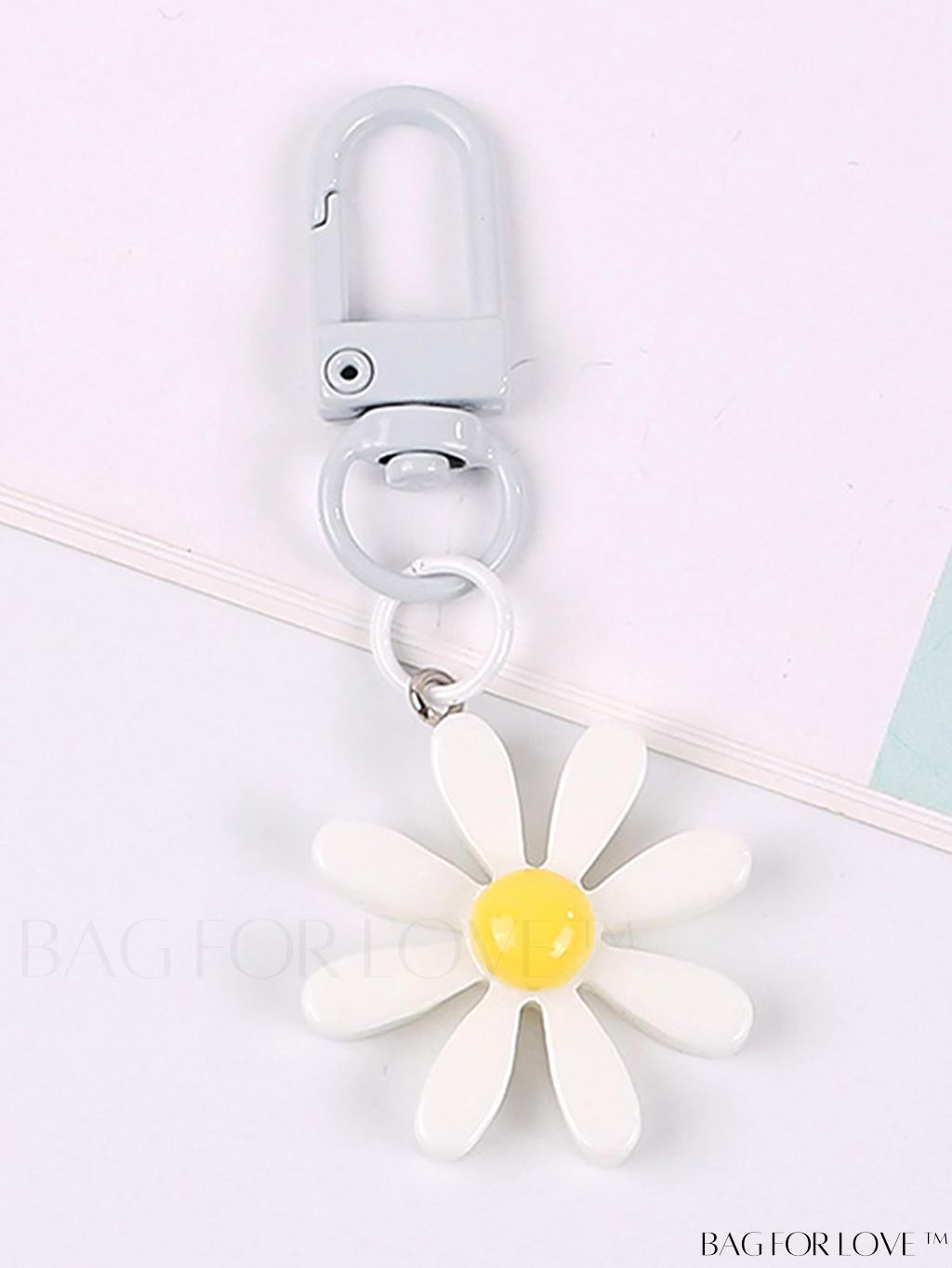 BagForLove - Daisy Flower Keychain: Stylish Earphone Cover, Keyring Bag, and Purse/Backpack Pendant with Car Key Chain Ornament