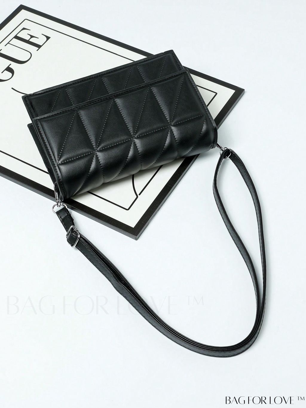 BagForLove - Stylish Adjustable Strap Crossbody Bag with Quilted Detail and Plaid Design