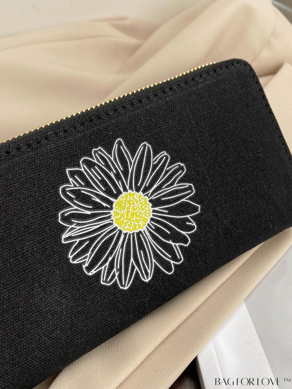 BagForLove - Chic Floral Graphic Long Wallet - Zippered and Fashionable