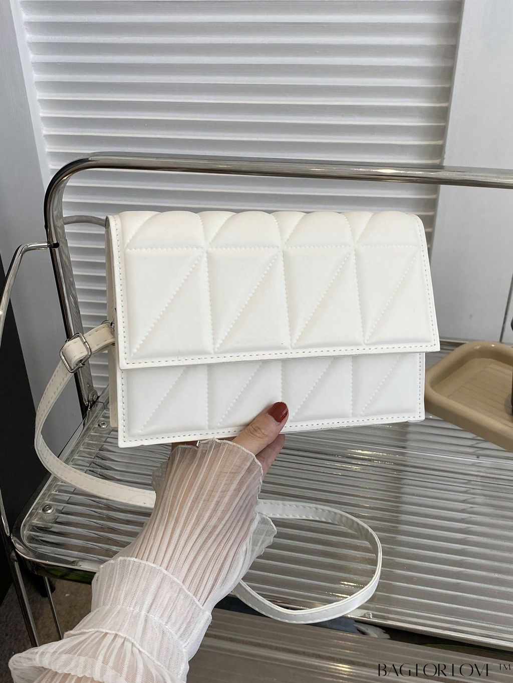 BagForLove - Stylish Adjustable Strap Crossbody Bag with Quilted Detail and Plaid Design