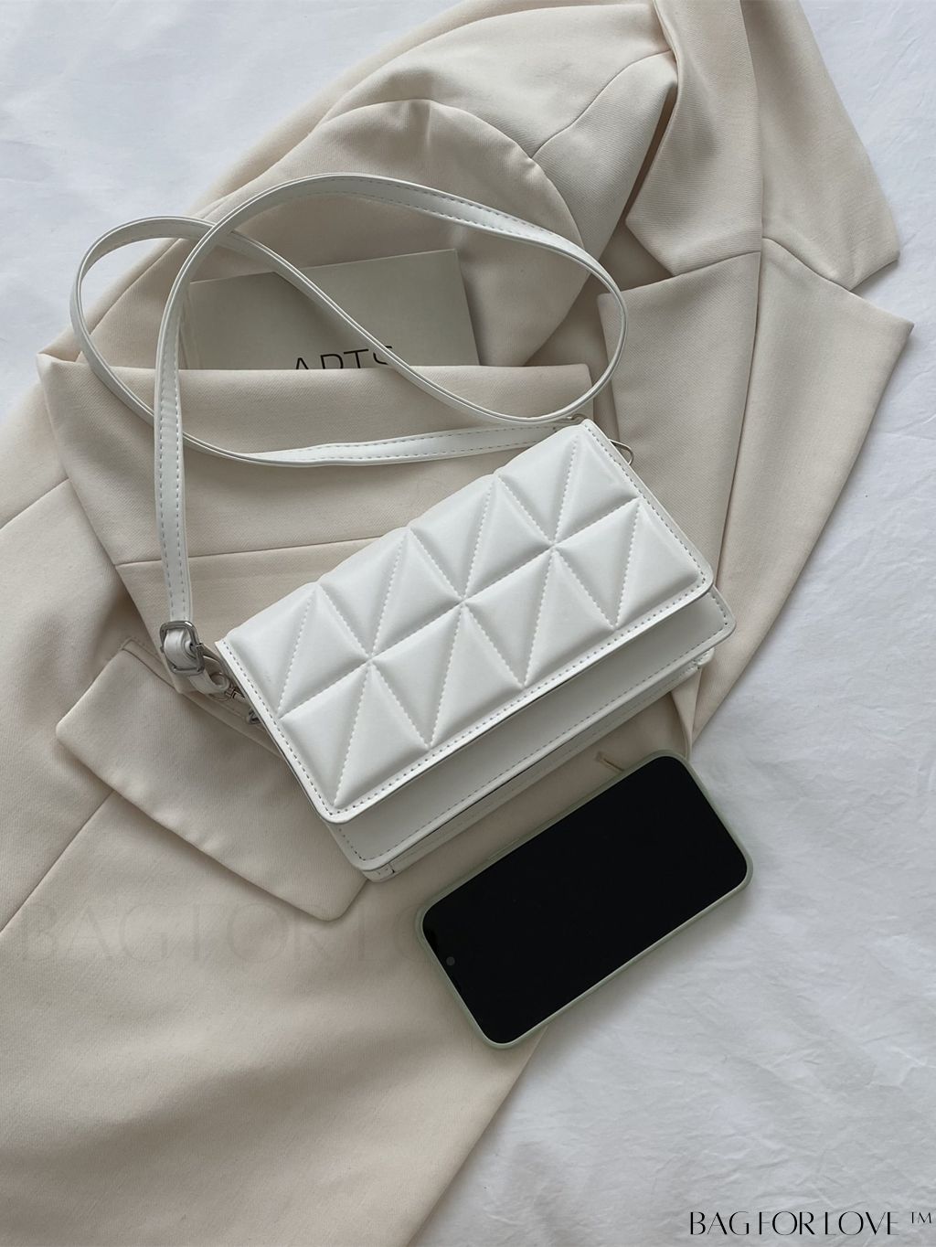 BagForLove - Stylish Adjustable Strap Crossbody Bag with Quilted Detail and Plaid Design