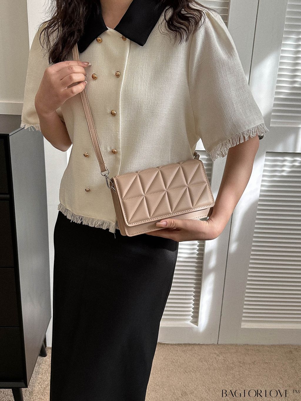 BagForLove - Stylish Adjustable Strap Crossbody Bag with Quilted Detail and Plaid Design