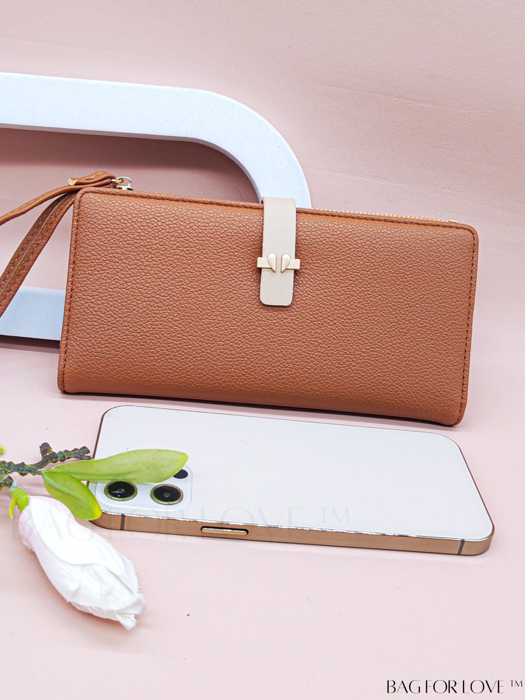 BagForLove - Stylish Pink Quilted Long Wallet with Zipper for Everyday Fashion