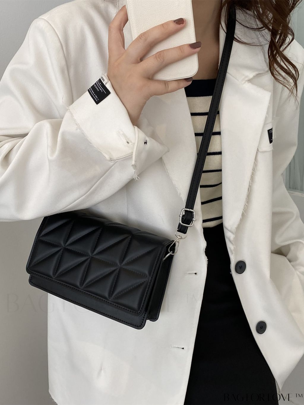 BagForLove - Stylish Adjustable Strap Crossbody Bag with Quilted Detail and Plaid Design