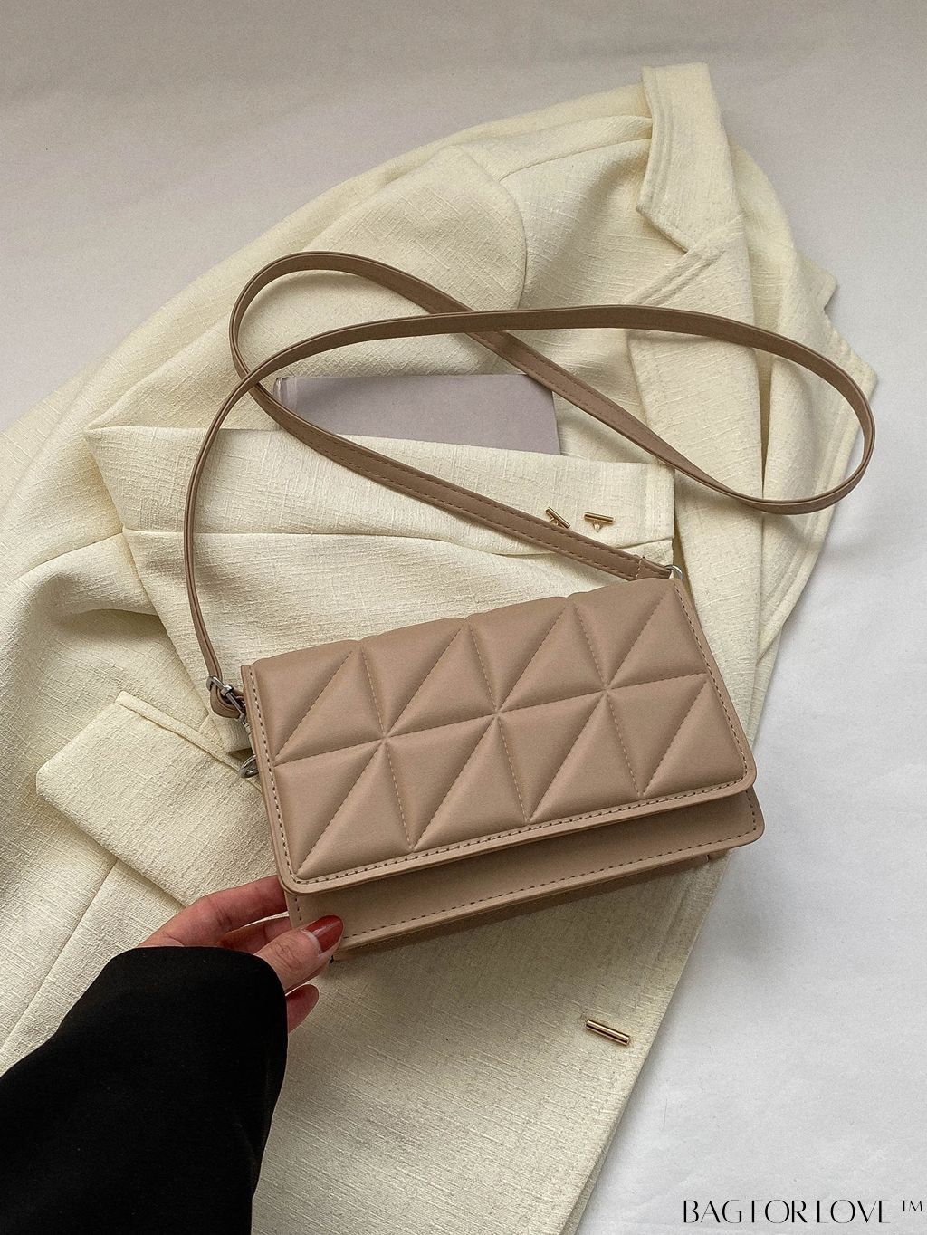 BagForLove - Stylish Adjustable Strap Crossbody Bag with Quilted Detail and Plaid Design