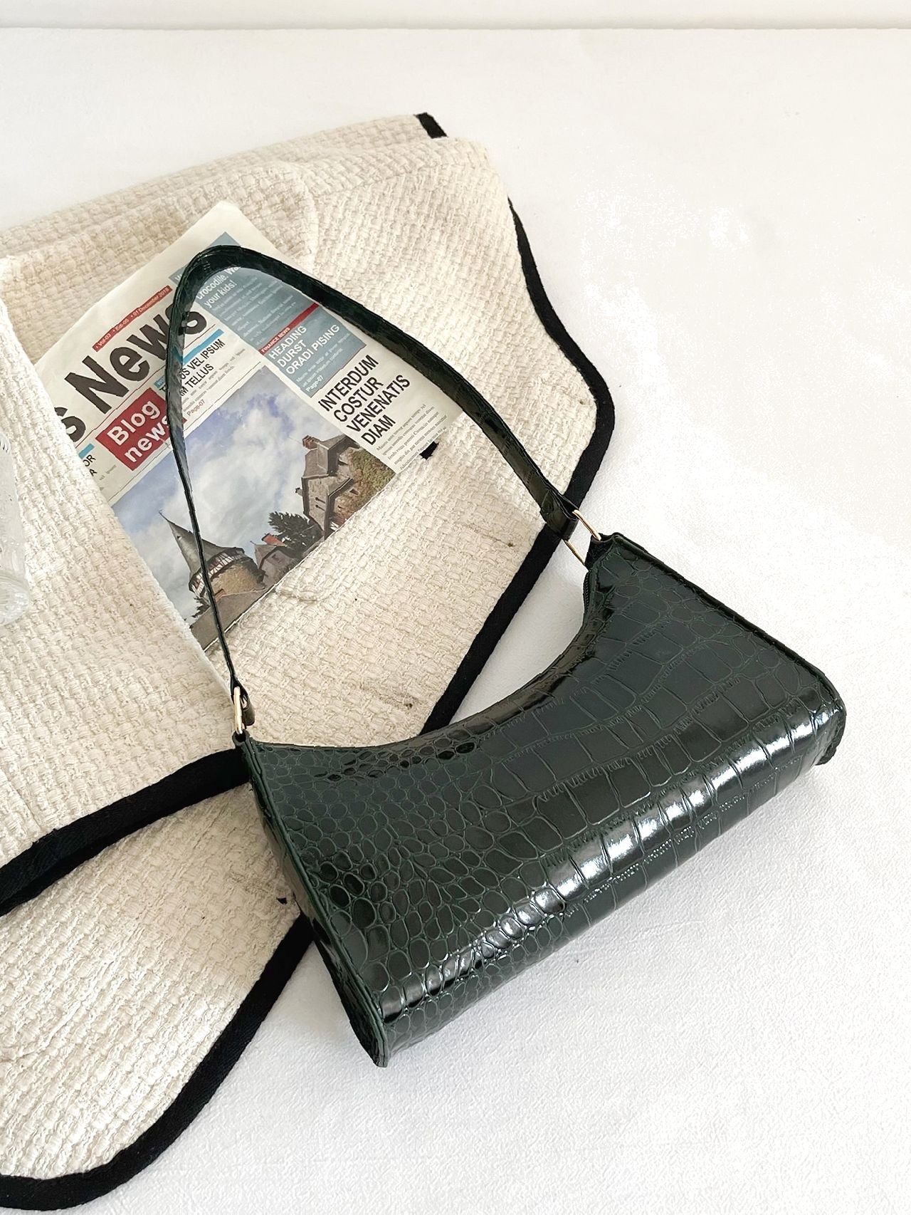 Minimalist Zip Shoulder Baguette Bag