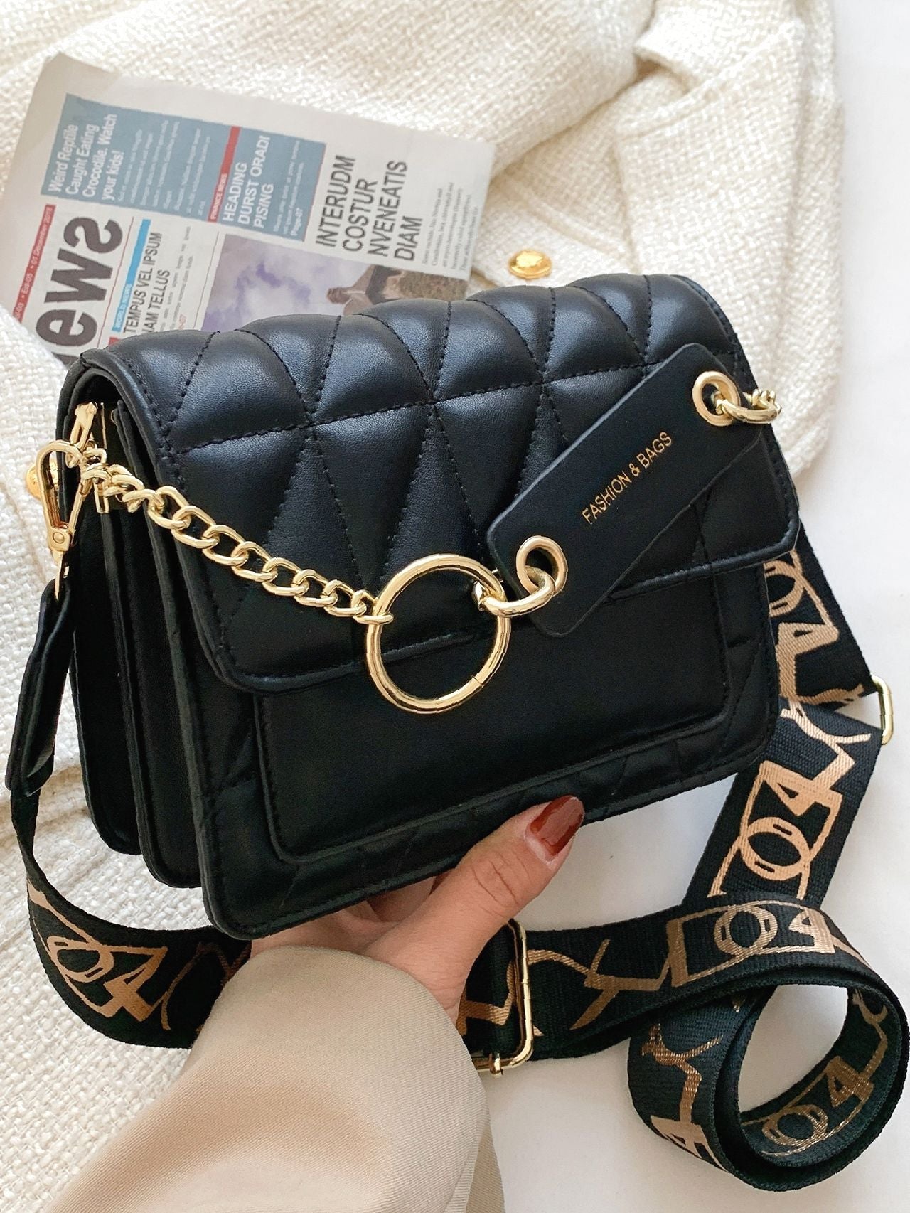 Quilted Pattern Chain Square Bag Fashion